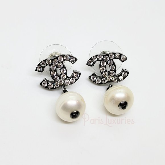 CHANEL Silver CC Rhinestone Natural Pearl Dangle - Picture 2 of 7